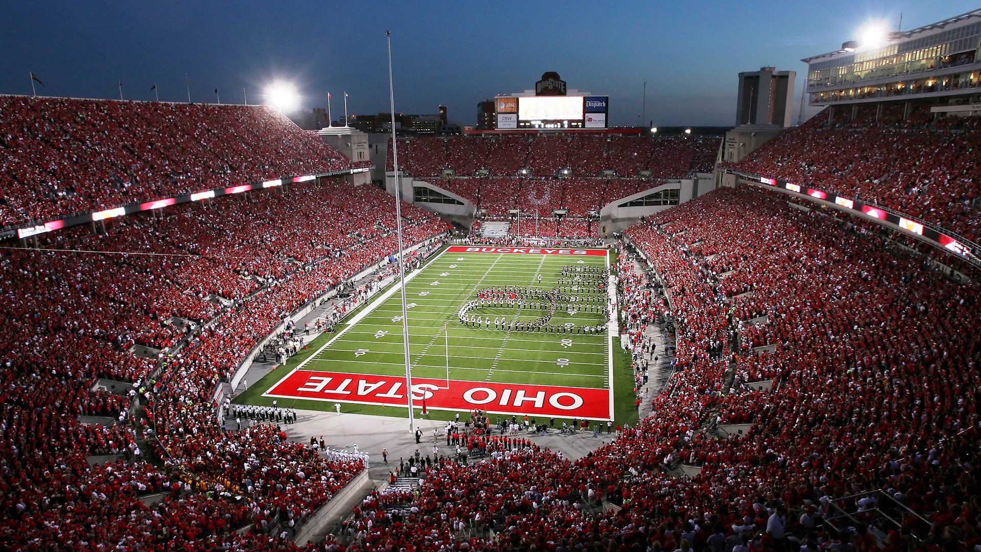 足球裁判是否应接受更系统的业务培训与考核，当足球裁判所需要知道的规则